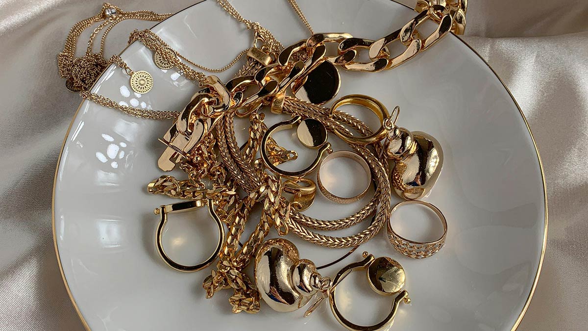Gold coins and jewellery